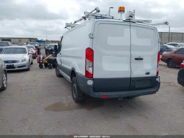 1FTYR1ZM5GKA09697 Ford Transit-250