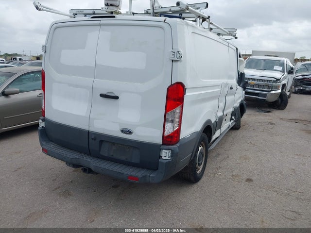 1FTYR1ZM5GKA09697 Ford Transit-250