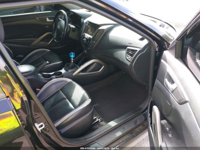 KMHTC6AE4FU238898 Hyundai Veloster Turbo