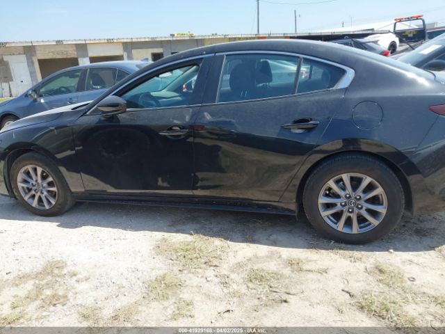 3MZBPAA72NM307578 Mazda MAZDA3