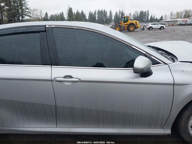 4T1B11HK8KU256265 Toyota CAMRY LE