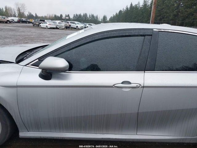 4T1B11HK8KU256265 Toyota CAMRY LE