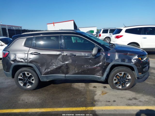 3C4NJDDB3JT231923 Jeep Compass Trailhawk 4x4