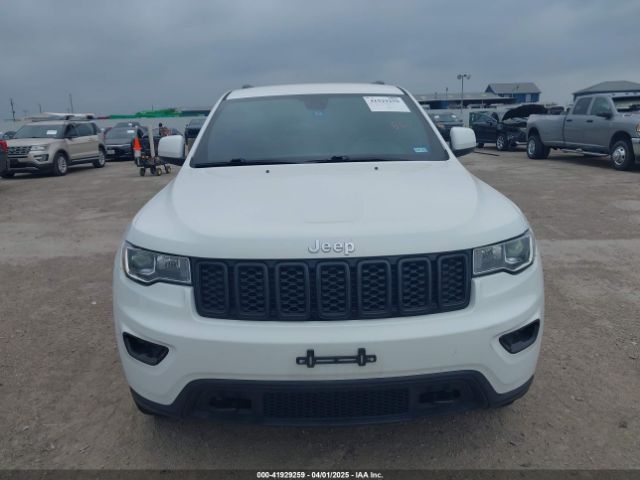 1C4RJFAG9HC864607 Jeep Grand Cherokee Laredo 4x4