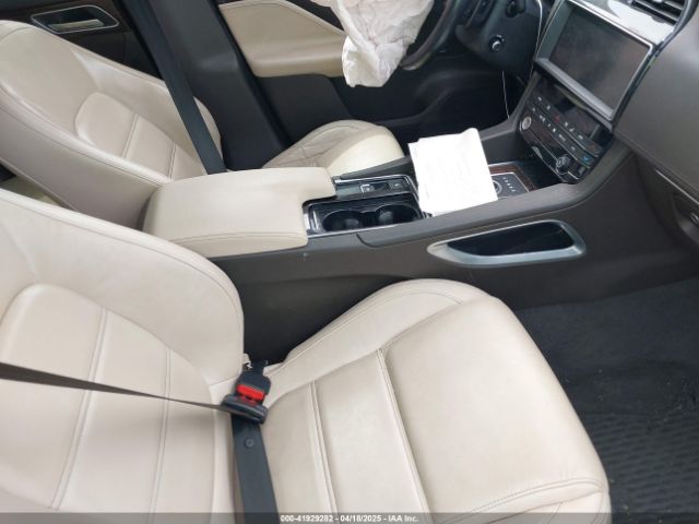 2020 JAGUAR F-PACE SADCK2GX7LA647309 Photo 4