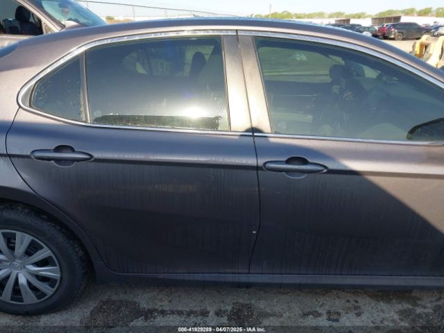 4T1C31AK2NU589817 Toyota Camry Le Hybrid