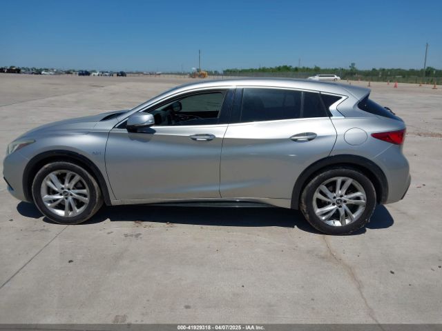 SJKCH5CP3HA033346 Infiniti Qx30 Luxury