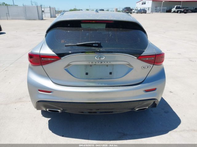 SJKCH5CP3HA033346 Infiniti Qx30 Luxury
