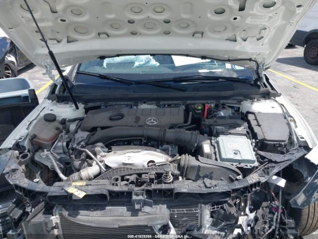 2022 MERCEDES-BENZ A 220 W1K3G4EB7NJ363784 Photo 9