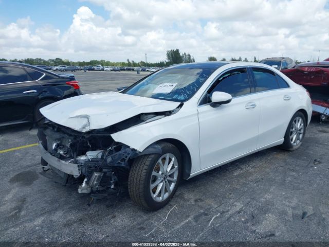 2022 MERCEDES-BENZ A 220 W1K3G4EB7NJ363784 Photo 1