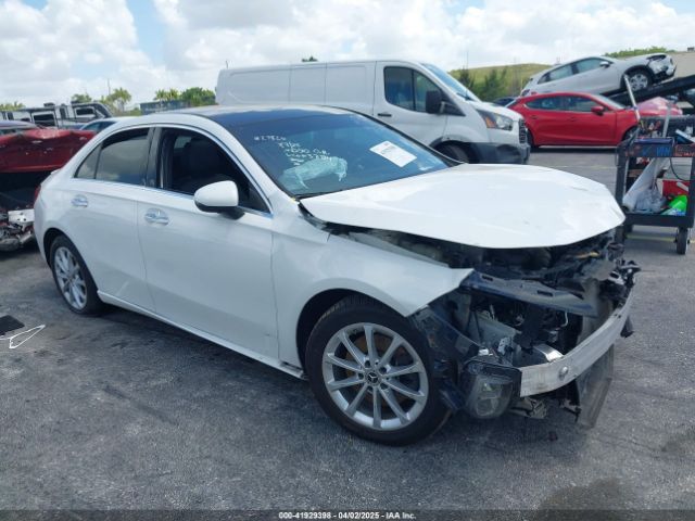 2022 MERCEDES-BENZ A 220 W1K3G4EB7NJ363784 Photo 5