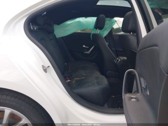 2022 MERCEDES-BENZ A 220 W1K3G4EB7NJ363784 Photo 7