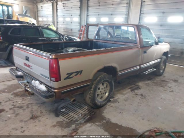 1989 GMC SIERRA 1GTDK14K6KE539600 Photo 3