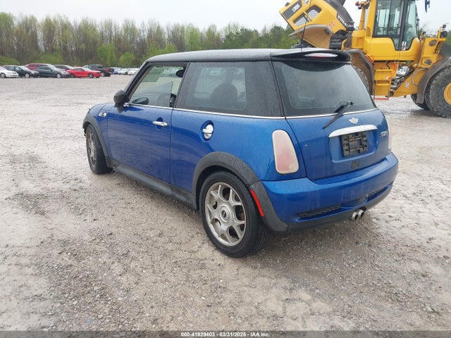 2005 MINI COOPER S WMWRE33415TG95331 Photo 2