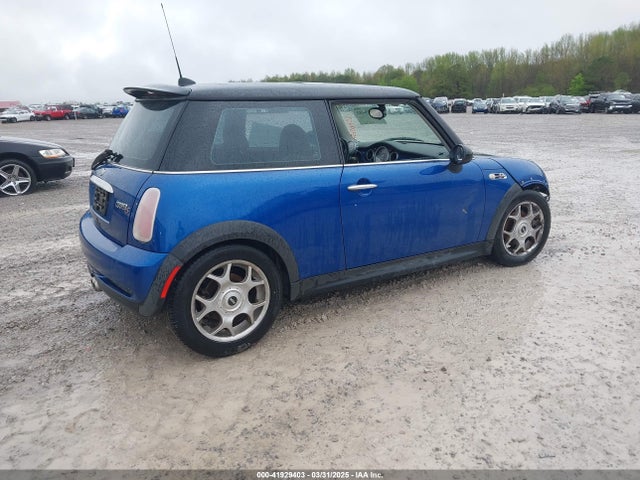 2005 MINI COOPER S WMWRE33415TG95331 Photo 3