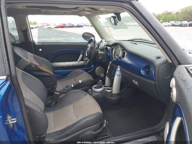 2005 MINI COOPER S WMWRE33415TG95331 Photo 4
