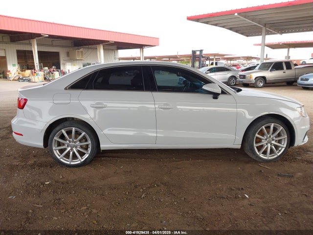 WAUEFGFFXF1125581 Audi A3