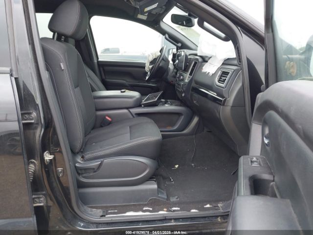 1N6AA1E61JN541788 Nissan TITAN SV