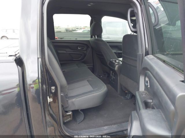 1N6AA1E61JN541788 Nissan TITAN SV