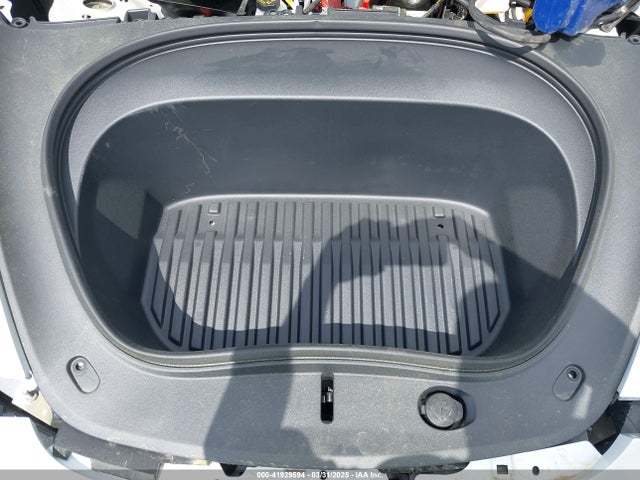 2025 TESLA MODEL 3 5YJ3E1EAXSF929042 Photo 9