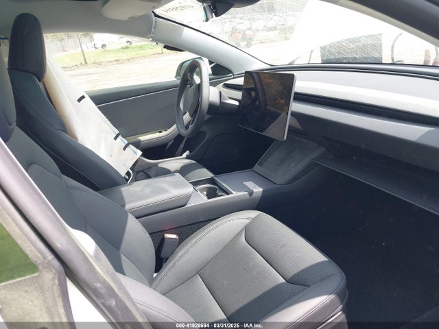 2025 TESLA MODEL 3 5YJ3E1EAXSF929042 Photo 4