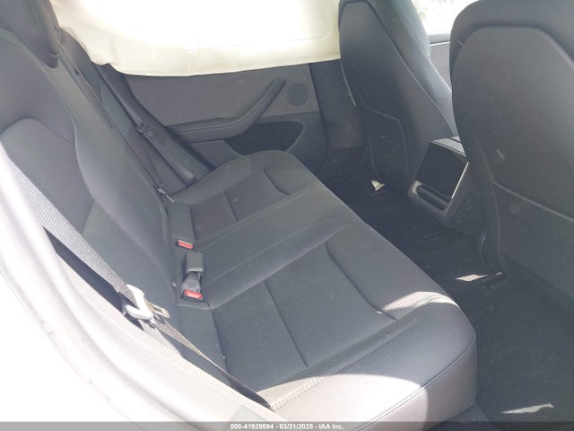 2025 TESLA MODEL 3 5YJ3E1EAXSF929042 Photo 7