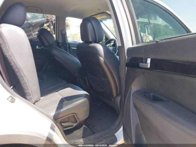 5XYKTCA61EG496867 KIA SORENTO LX