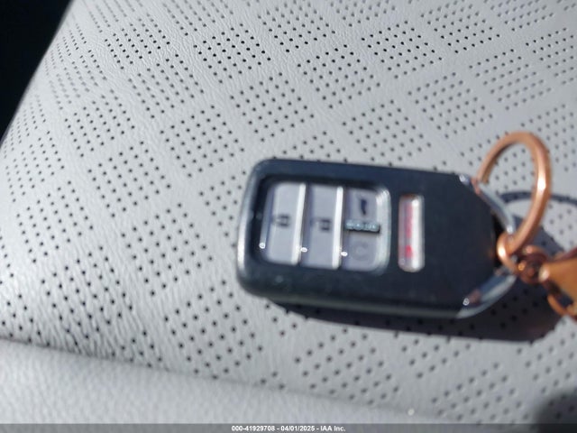 5FNYF8H08MB011467 Honda Passport Awd Elite