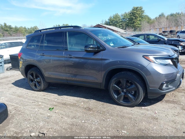 5FNYF8H08MB011467 Honda Passport Awd Elite