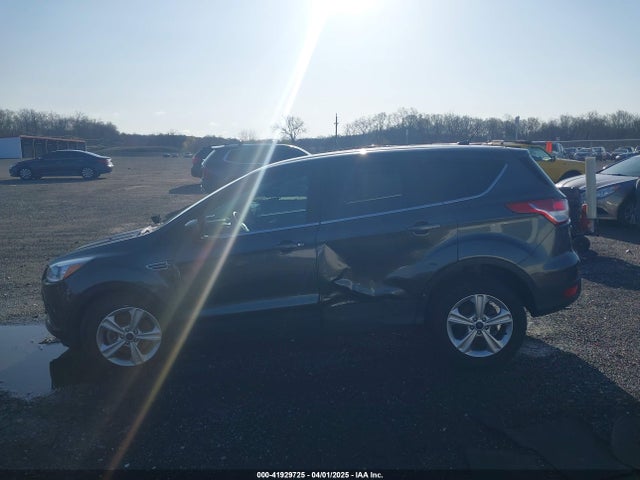 1FMCU9GX1GUB67636 Ford ESCAPE SE