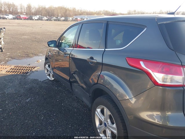 1FMCU9GX1GUB67636 Ford ESCAPE SE