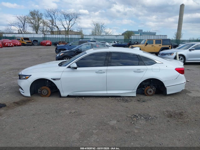1HGCV2F90JA024862 Honda Accord Touring 2.0t