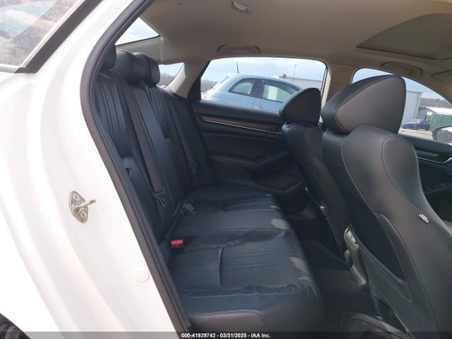 1HGCV2F90JA024862 Honda Accord Touring 2.0t