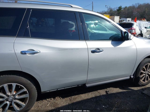 5N1AR2MM9GC600801 Nissan Pathfinder S