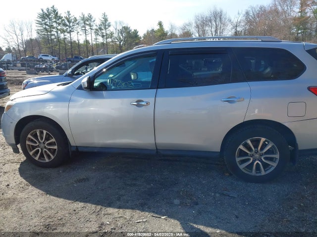 5N1AR2MM9GC600801 Nissan Pathfinder S