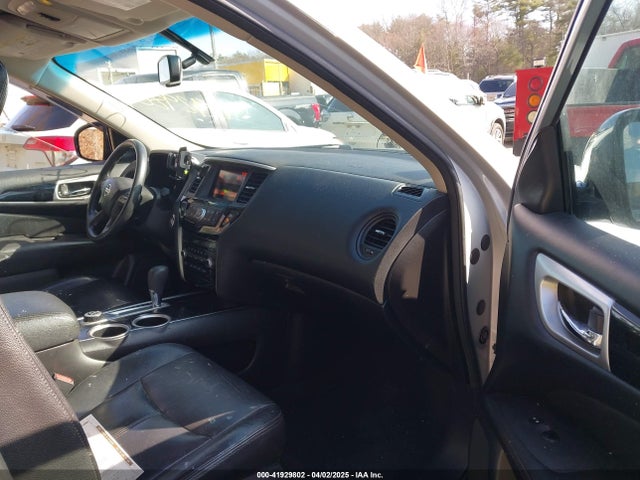 5N1AR2MM9GC600801 Nissan Pathfinder S