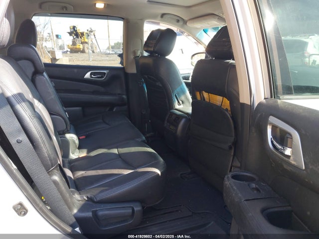 5N1AR2MM9GC600801 Nissan Pathfinder S