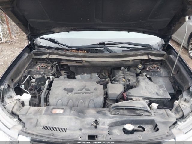JA4AD3A31GZ014590 Mitsubishi Outlander Se
