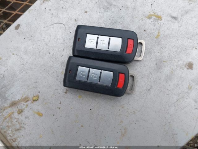 JA4AD3A31GZ014590 Mitsubishi Outlander Se