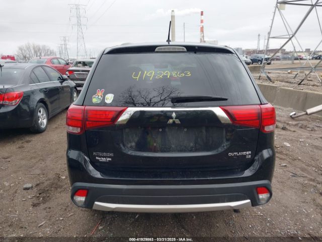JA4AD3A31GZ014590 Mitsubishi Outlander Se