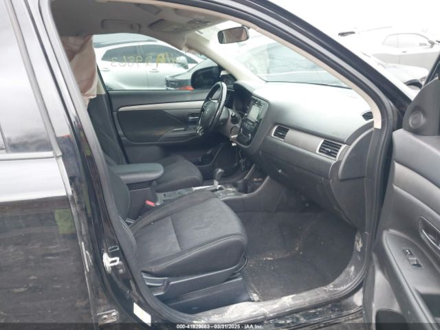 JA4AD3A31GZ014590 Mitsubishi Outlander Se