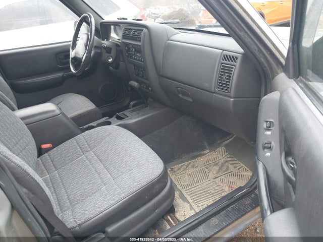 Продажа на аукционе авто 2001 Jeep Cherokee Sport, vin: 1J4FF48S91L615131, номер лота: 41929942