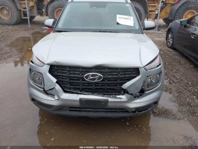 KMHRB8A35PU215977 Hyundai Venue Se
