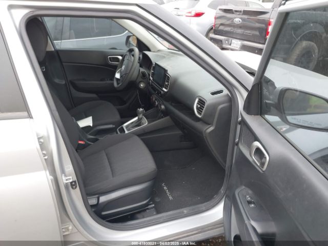 KMHRB8A35PU215977 Hyundai Venue Se