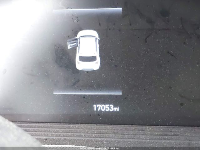 KMHRB8A35PU215977 Hyundai Venue Se