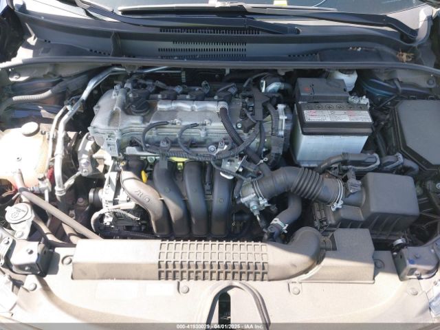 5YFEPMAE8NP302491 Toyota COROLLA LE