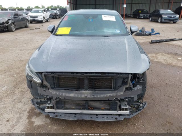 LVY982AK1JP025728 Volvo S90 T5 Momentum