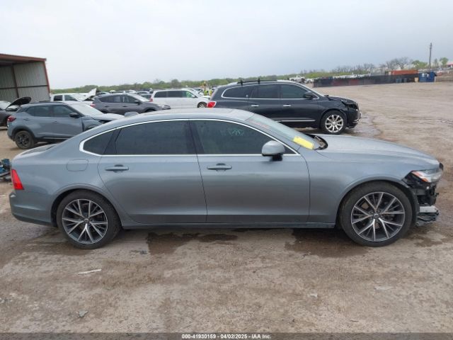 LVY982AK1JP025728 Volvo S90 T5 Momentum