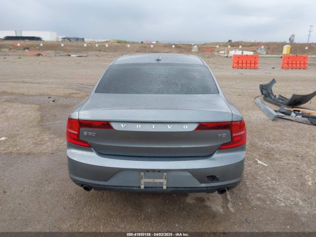 LVY982AK1JP025728 Volvo S90 T5 Momentum