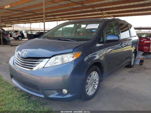 5TDYK3DC7FS618571 Toyota Sienna Xle 8 Passenger